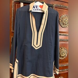 Beautiful Tory Burch tunic.  Size 8 but really a 6 in my view.  Runs small.